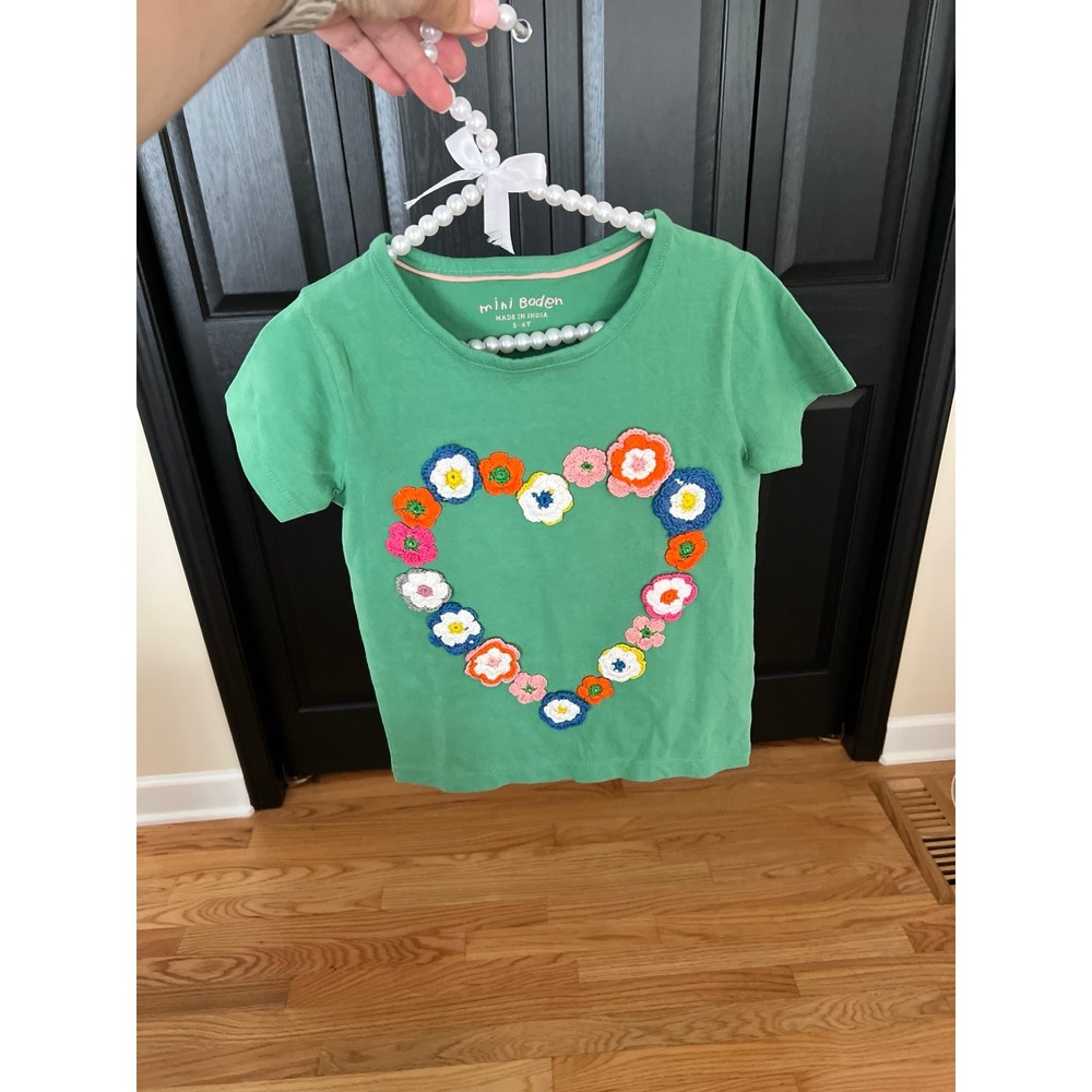 Mini Boden‎ crochet heart short sleeve girls shirt 5-6